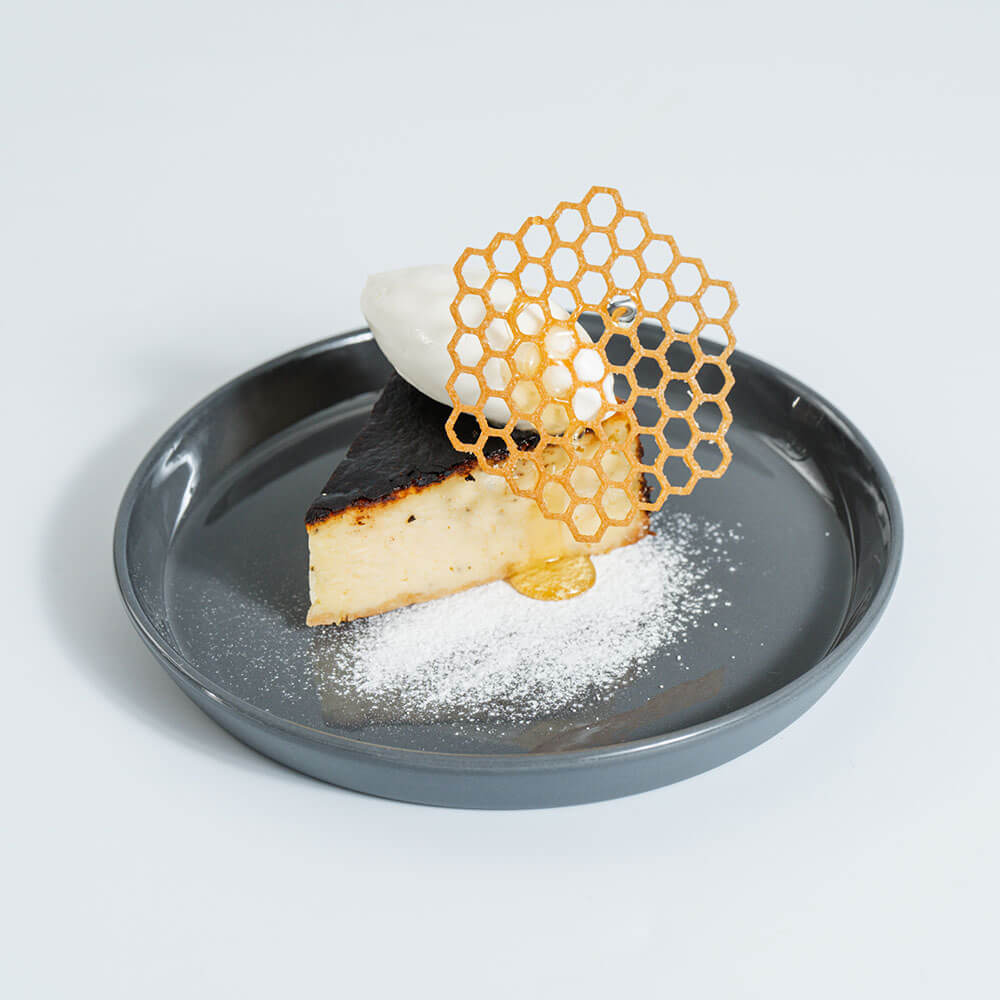 自家製バスクチーズケーキ